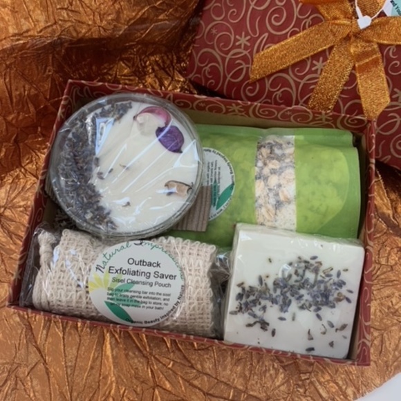 Handmade Lavender Spa Gift Package with Meditation Candle in Reusable Gift Box - Picture 2 of 7